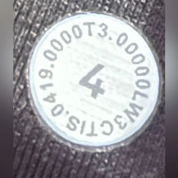 LILULEMON Warm Stabilizer 1/2 Zip Hoodie - Picture 11 of 11